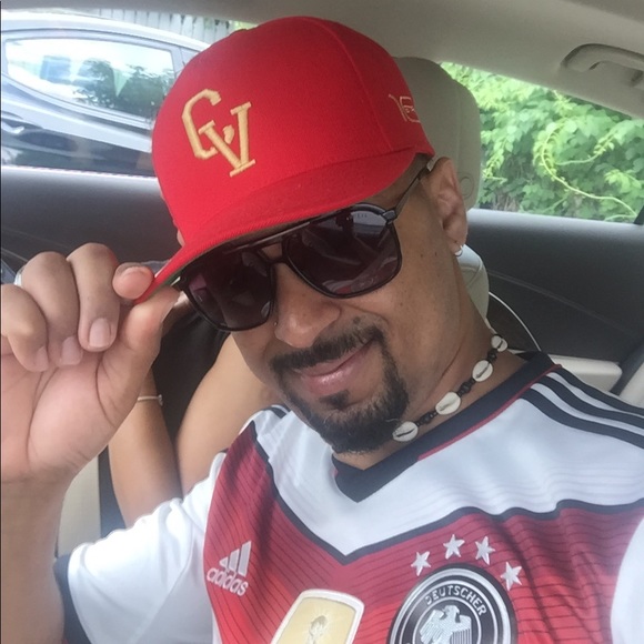 Meet your Posher, Eder - Picture 1 of 1